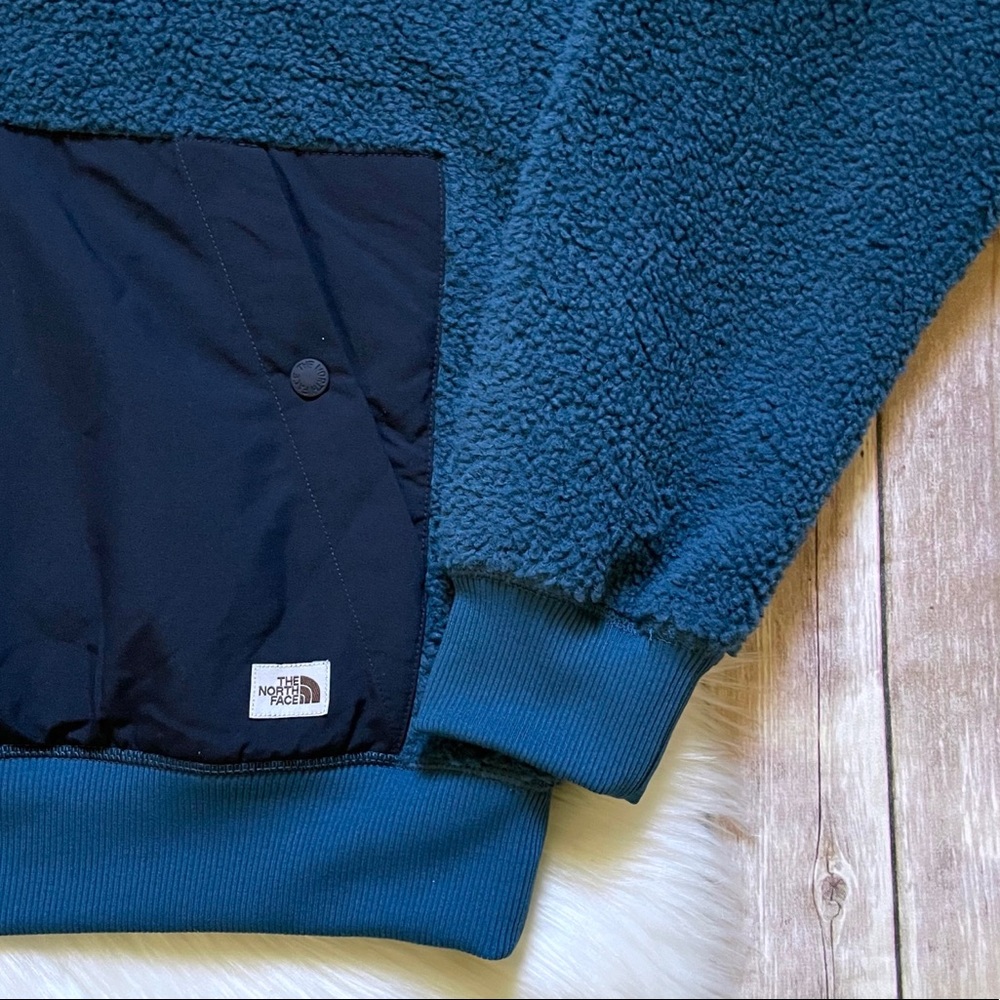 The North Face Men’s Ridge Fleece 1/4 Zip Pullover - Picture 3 of 7